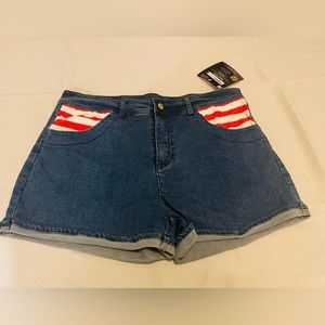 NWT Where’s Waldo shorts